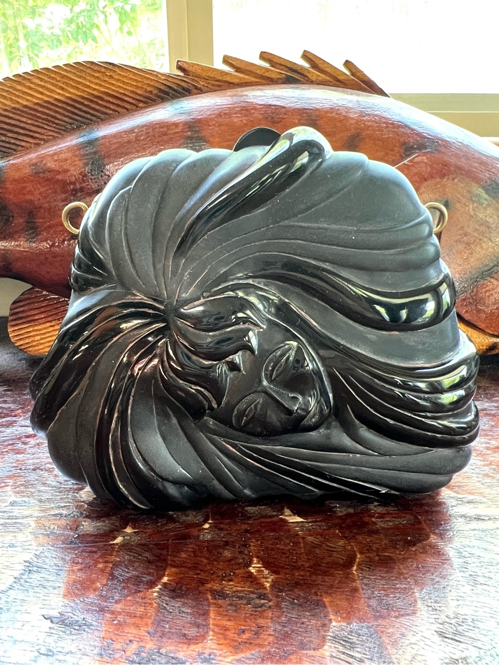 VTG 80's "Maya" Acrylic Shell
Clutch Resin Designed by Maya Evangelista Art Deco
